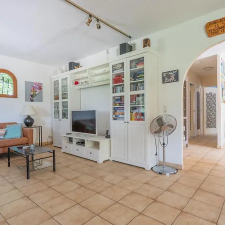 Vignes Villa Saint-Césaire-de-Gauzignan