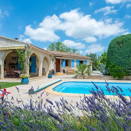 Vignes * Saint-Césaire-de-Gauzignan